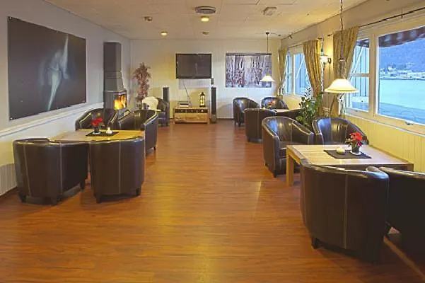 Evenes Fjordhotel Bogen (Nordland)