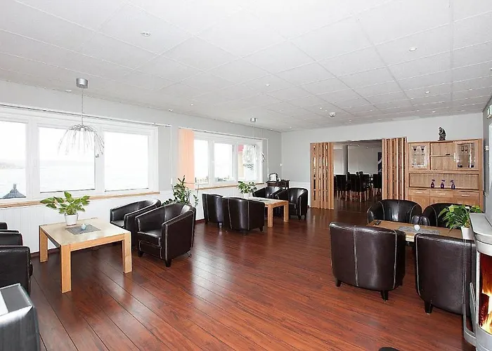 Evenes Fjordhotel 3*