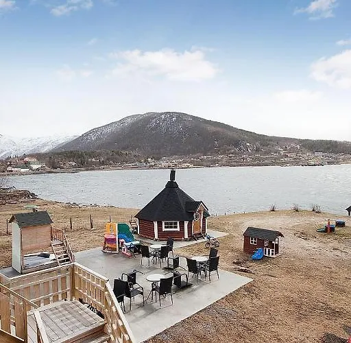 Hotel Evenes Fjordhotel 3*